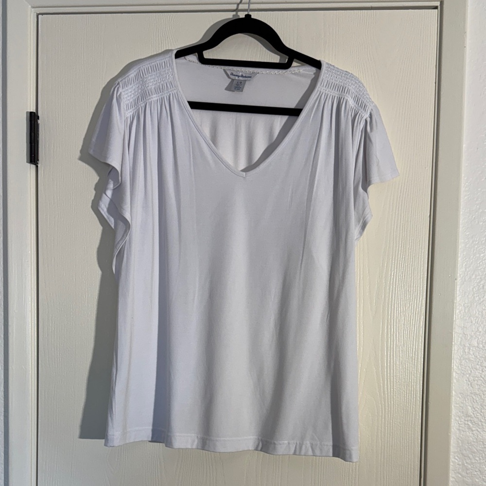 Tommy Bahama White V-Neck Short Sleeve Top